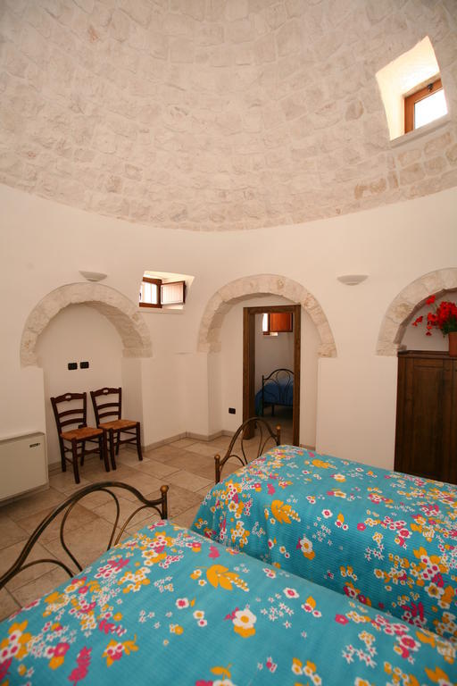 Trulli Convertini Locorotondo Quarto foto