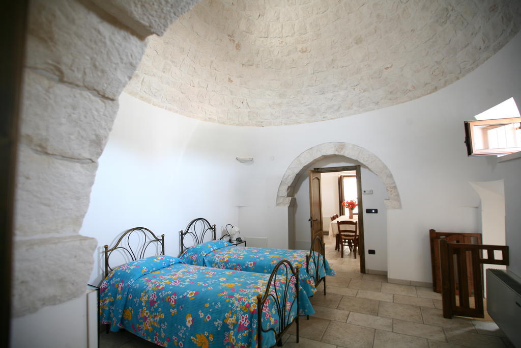 Trulli Convertini Locorotondo Quarto foto